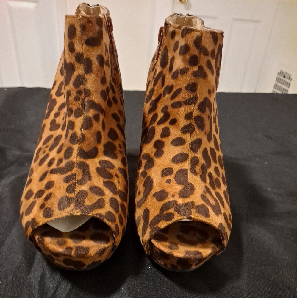 Ankle boots